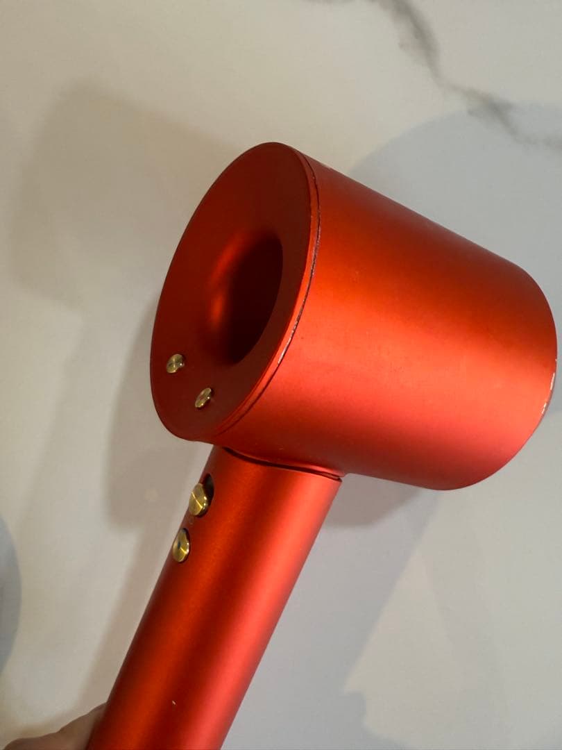 Dyson Supersonic Ionic ヘアドライヤー　数量限定モデル