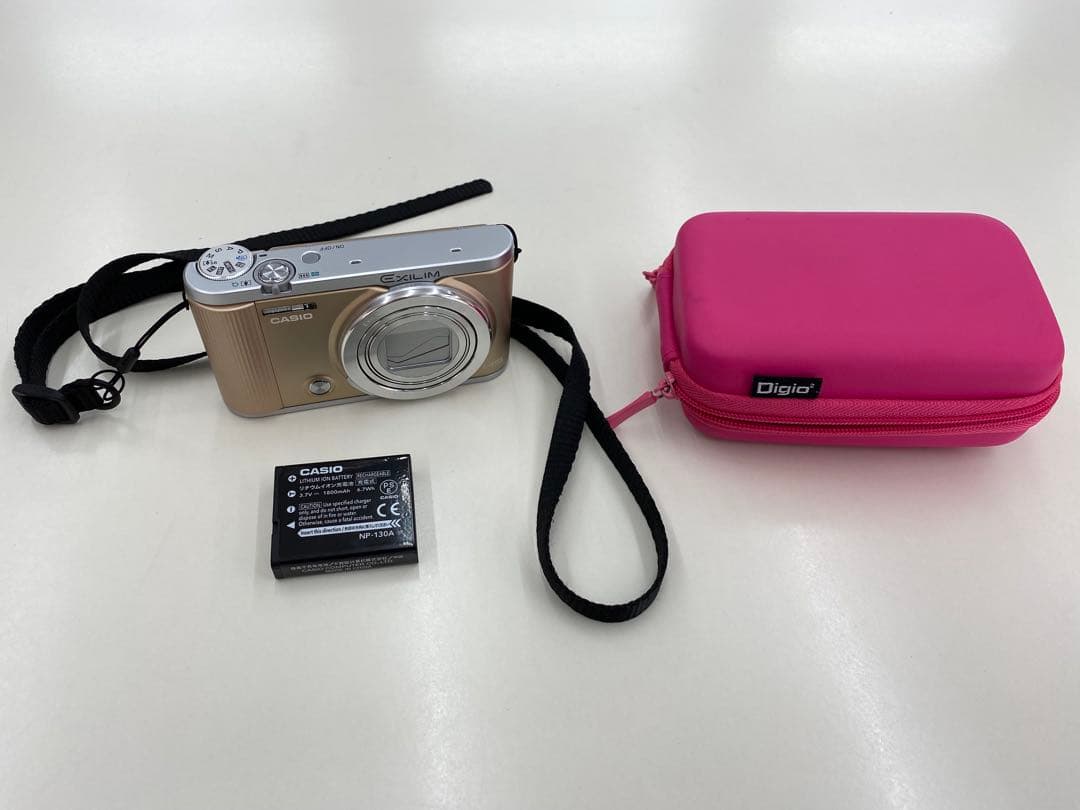 デジタルカメラ CASIO EXILIM EX-ZR1800