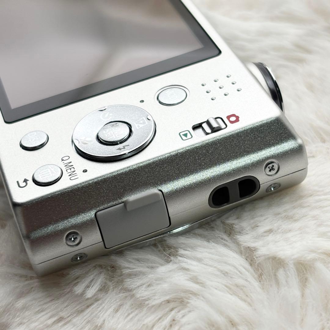 極美品 動作良好 Panasonic LUMIX DMC-FH5 シルバー