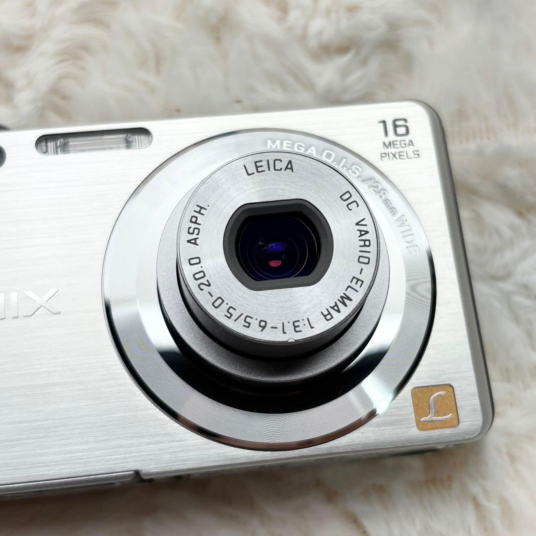 極美品 動作良好 Panasonic LUMIX DMC-FH5 シルバー