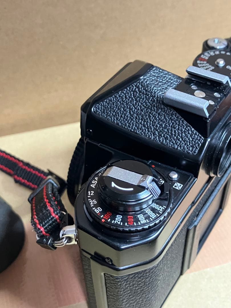 Nikon FE2 マニュアルフォーカス　カメラ　ブラック　ボディ