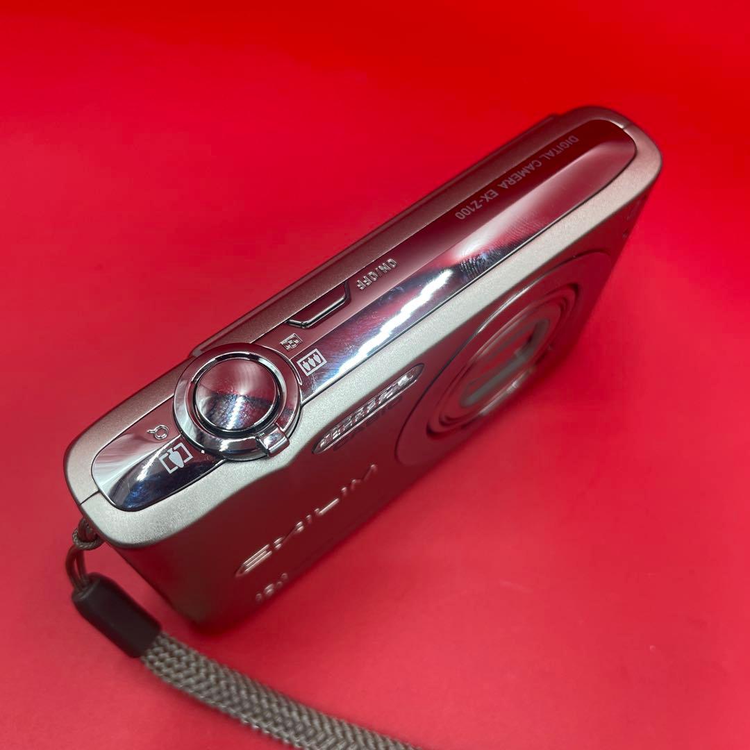 【美品・付属品完備】CASIO EXILIM EX-Z100 シルバー デジカメ