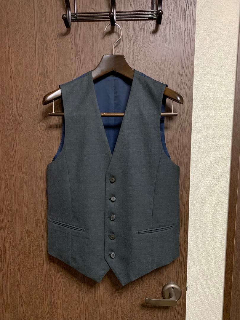 専用A5新品未使用！秋冬イタリアMARLANEウール100%3ピーススーツ！小訳