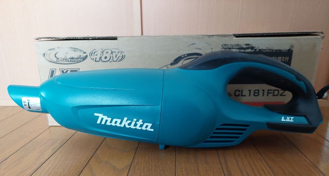 Makita　マキタ　掃除機 CL181FDZ 充電式　サイクロン付き