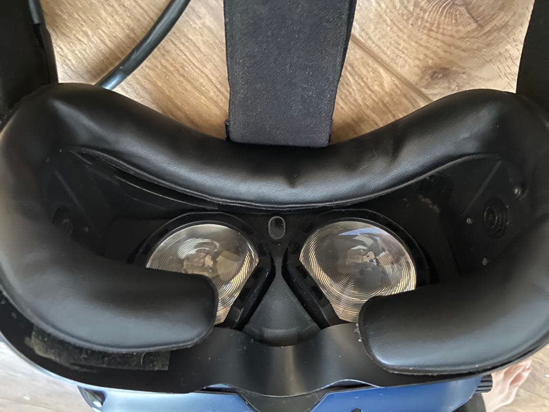 美品 HTC VIVE PRO EYE VRゴーグル アイトラ VRCHAT