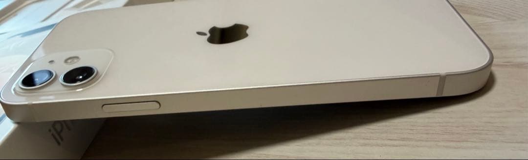 iPhone 12 ホワイト64GB