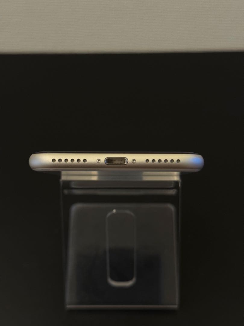 極美品 128GB Apple iPhone SE 3 第三世代 日本版