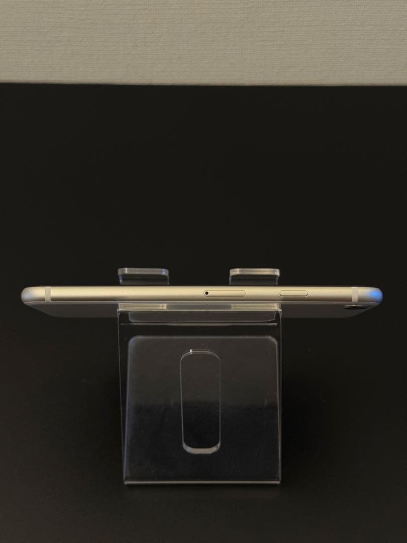 極美品 128GB Apple iPhone SE 3 第三世代 日本版