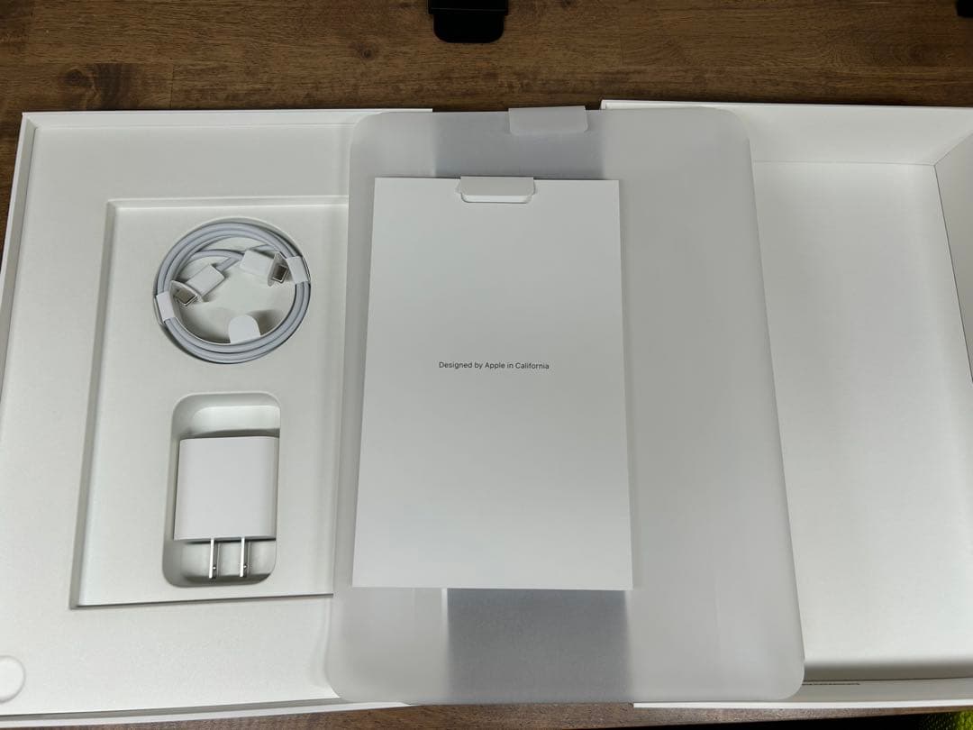 Apple ipad air 第5世代　64GB スペースグレー　100%