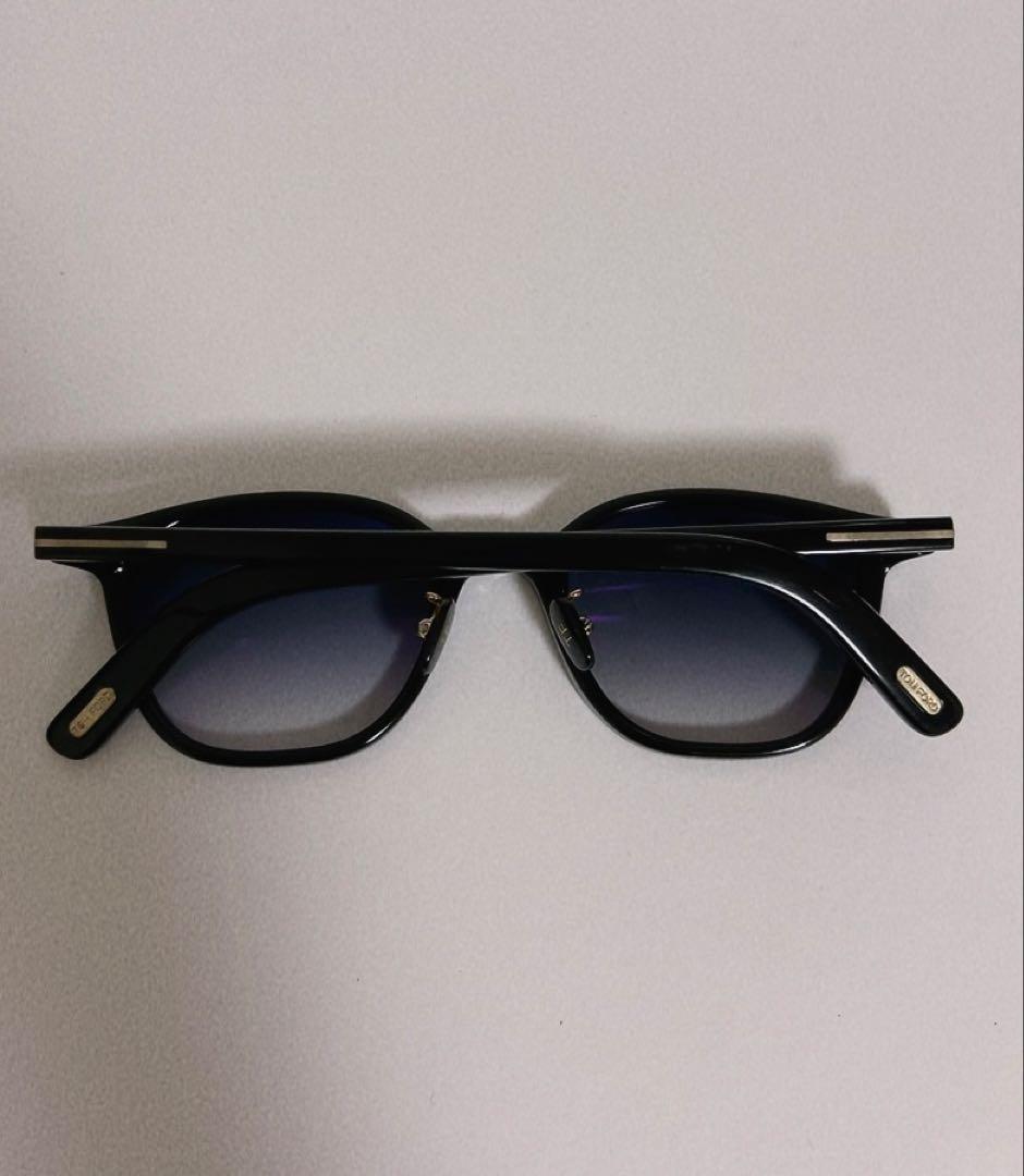 トムフォード　TOM FORD サングラス　TF978-D 49□21 145