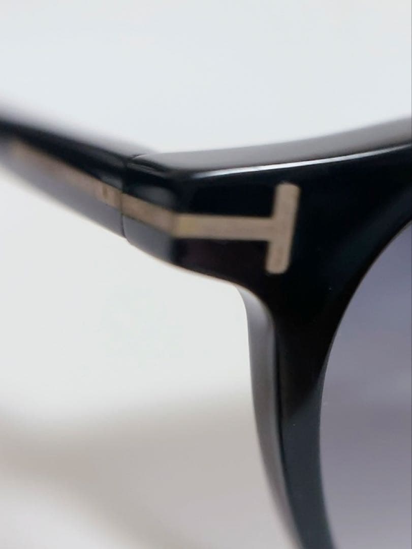 トムフォード　TOM FORD サングラス　TF978-D 49□21 145