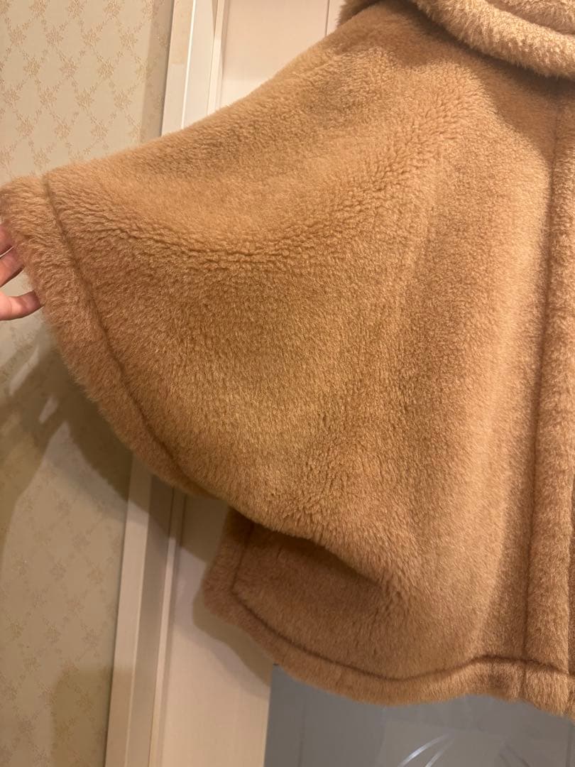 MaxMara ベージュ ポンチョ・ケープコート