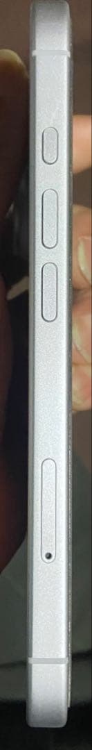 iPhone 16 128GB simフリー利用制限○ カメラレンズ割れ、傷あり