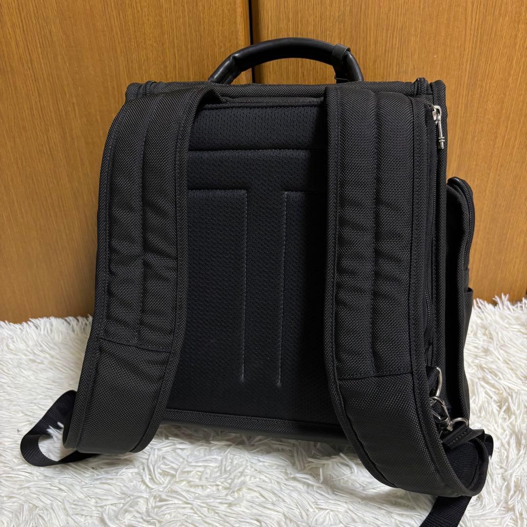 f*i様 TUMI ビジネス リュック PC対応 ブラック チャーム付 ナイロン