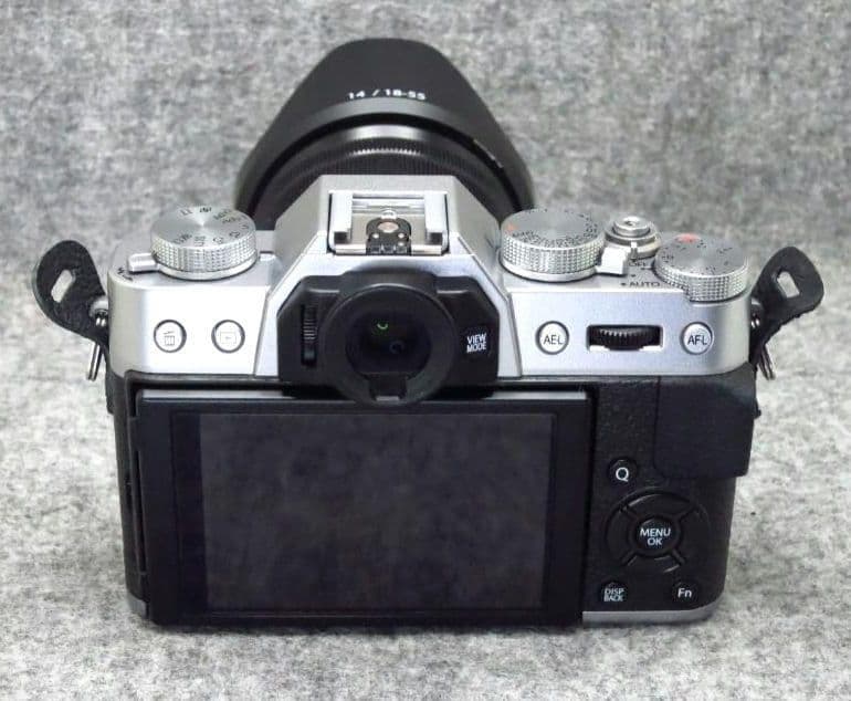 FUJIFILM X-T10 標準ズームレンズキット