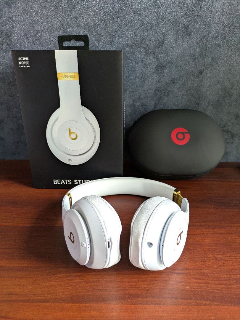 beats studio3ワイヤレスヘッドホン ホワイト