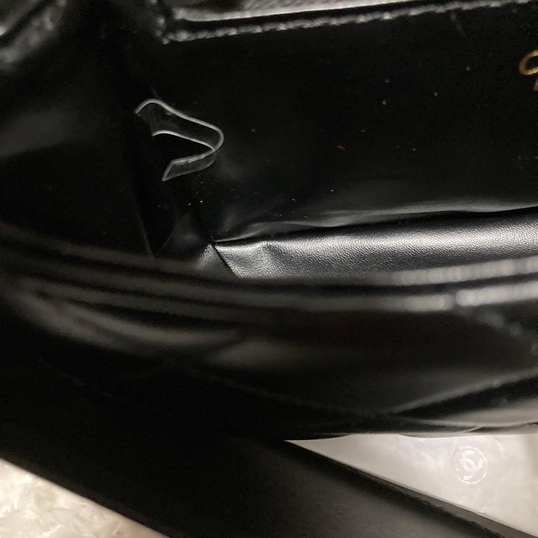 CHANEL ハートチャーム付きショルダーチェーンバッグ