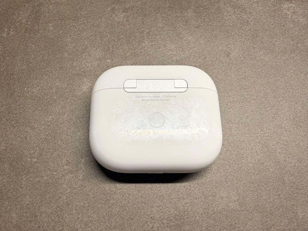 Airpods第3世代Lightning 充電ケース付き　アップル