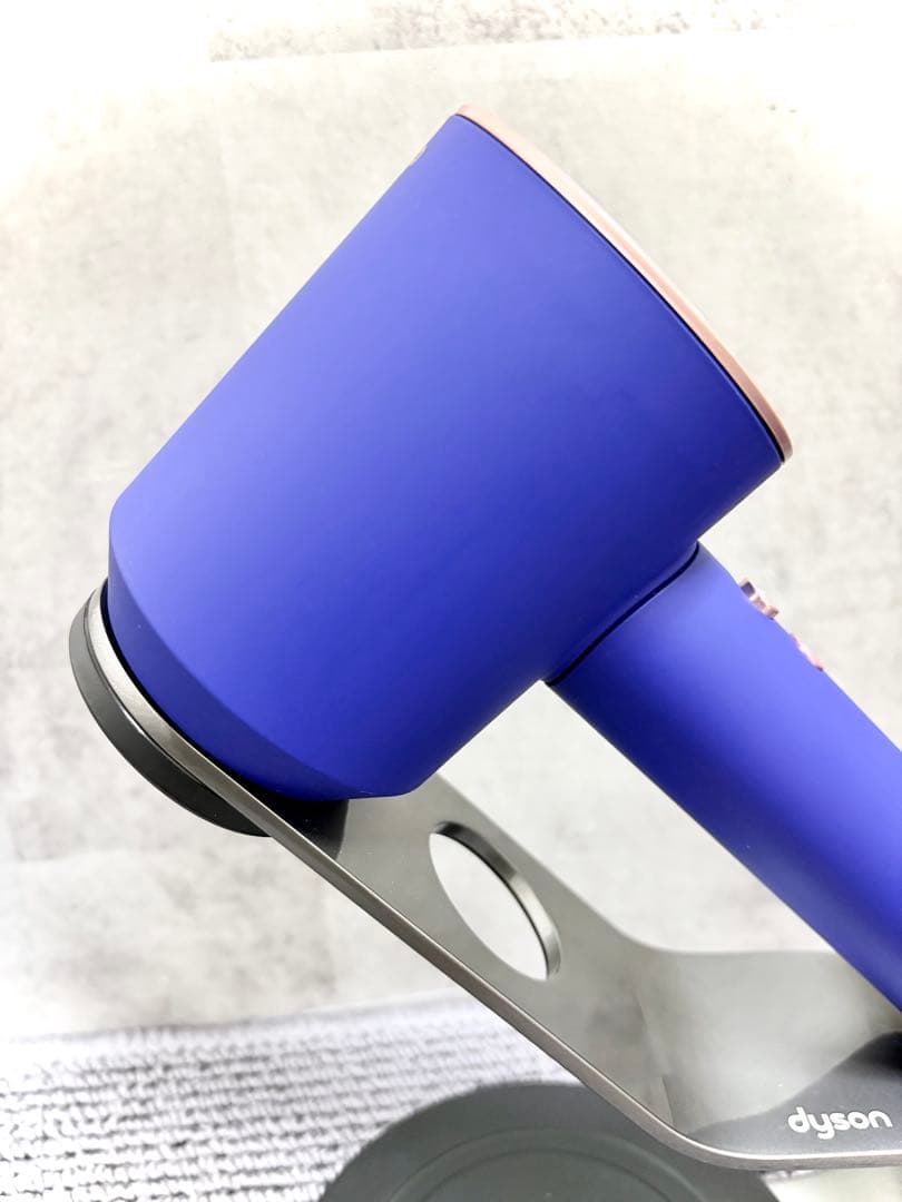 【美品】ダイソン dyson ドライヤー HD08