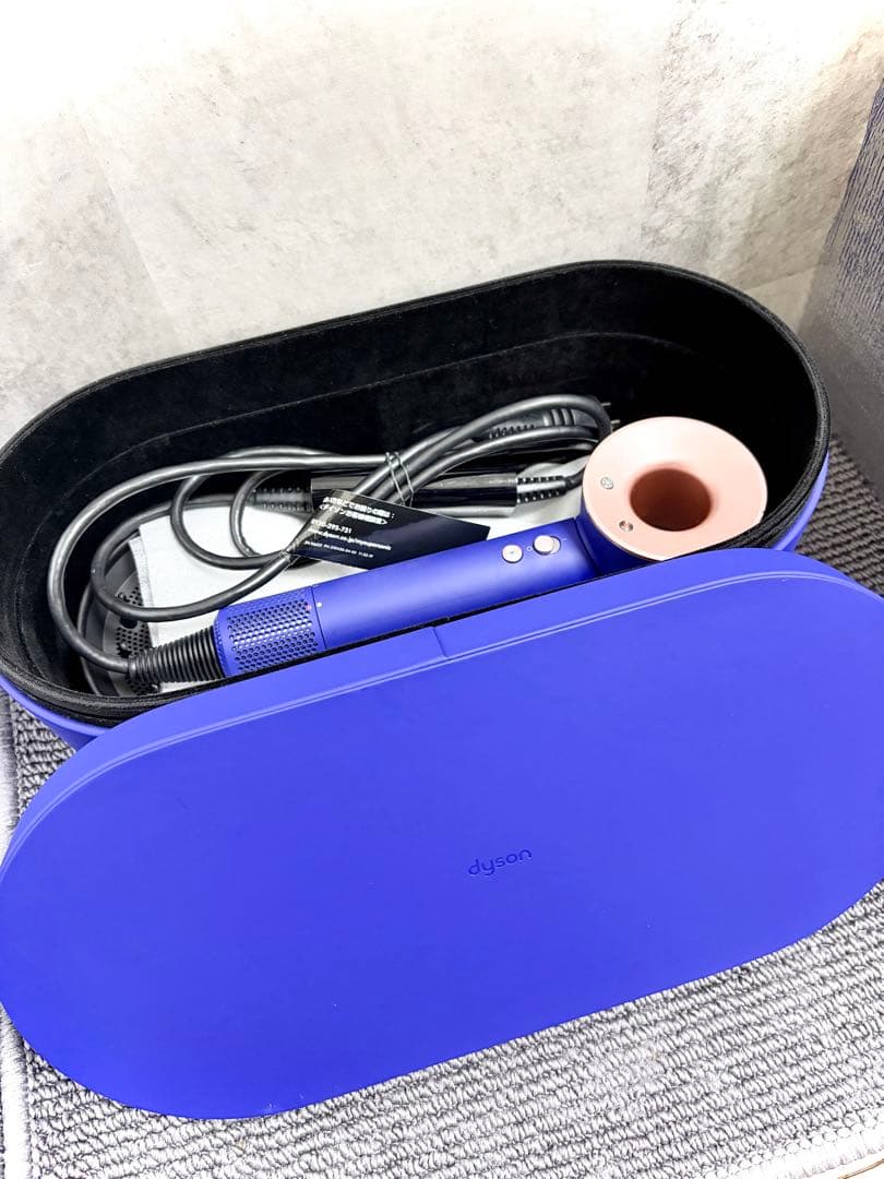 【美品】ダイソン dyson ドライヤー HD08