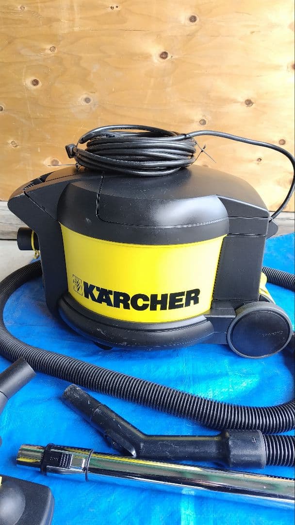 KARCHER（T201） 掃除機 収納可能アクセサリー付き