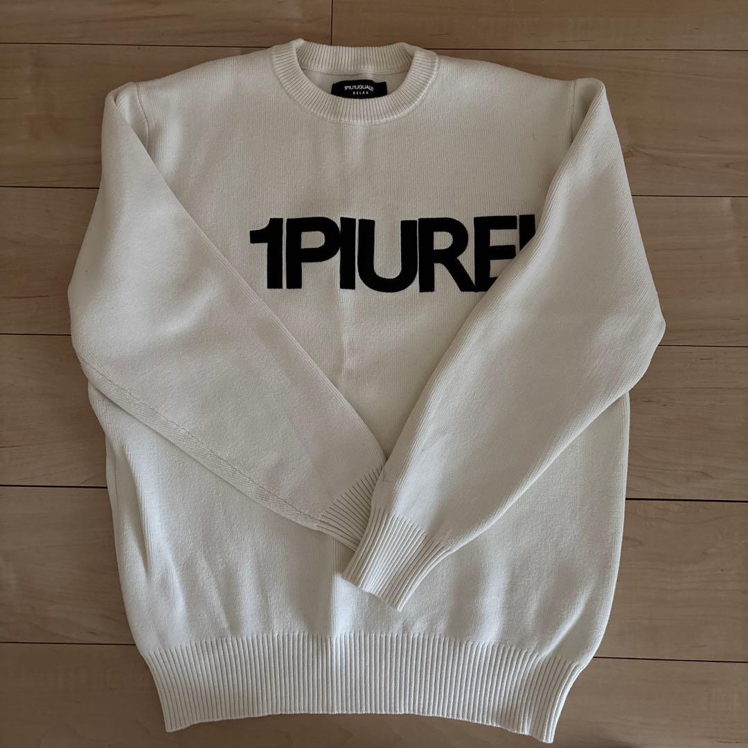 1PIU1UGUALE3 RELAXホワイトニットセーター
