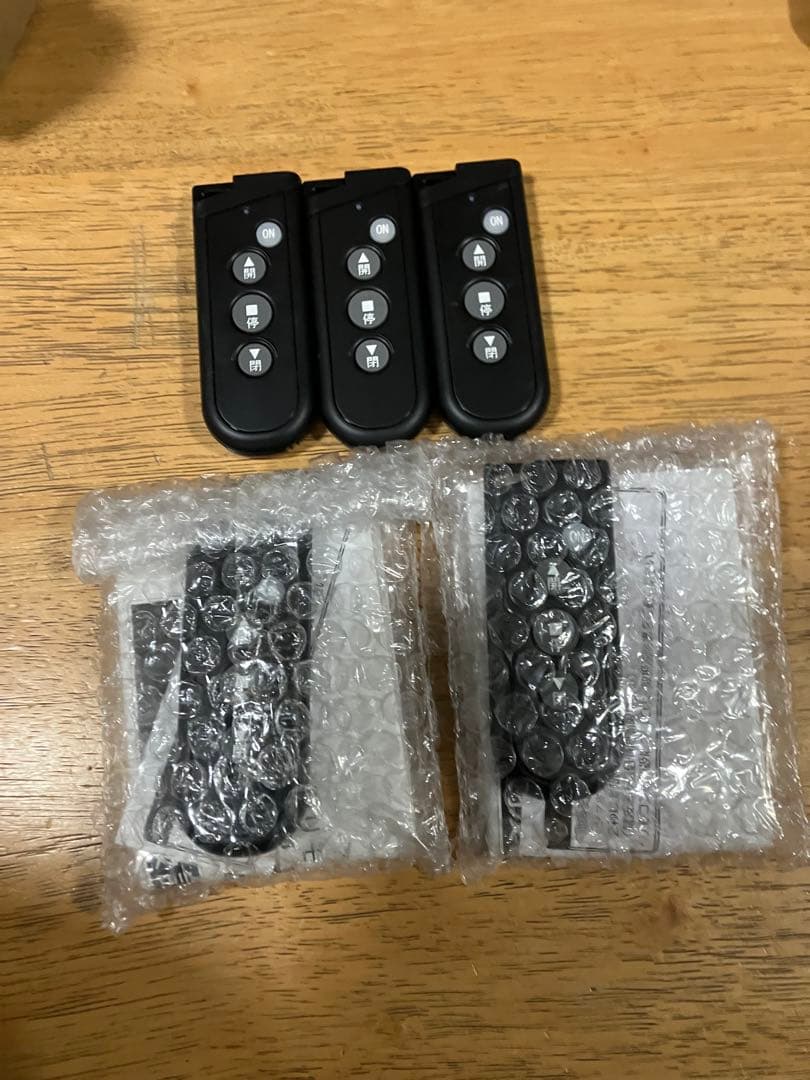 三和シャッター　電動シャッター　リモコン　1個