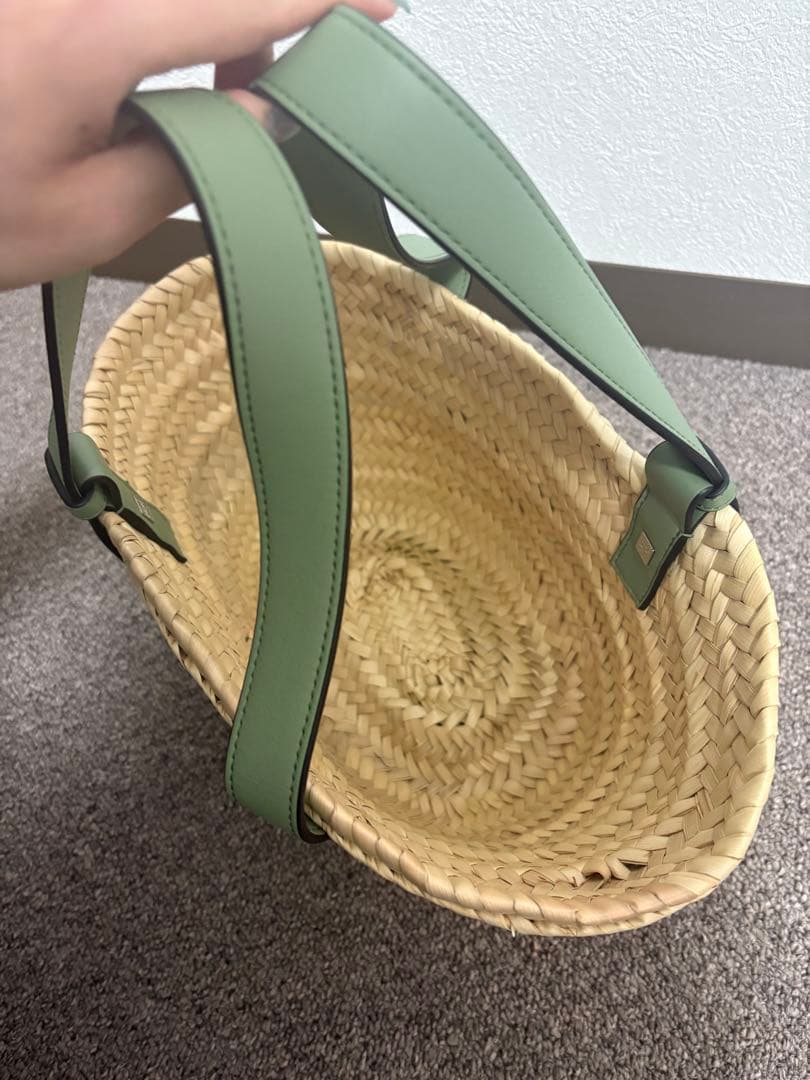 最終値下げ　限定カラー 人気 LOEWE バスケットバック グリーン