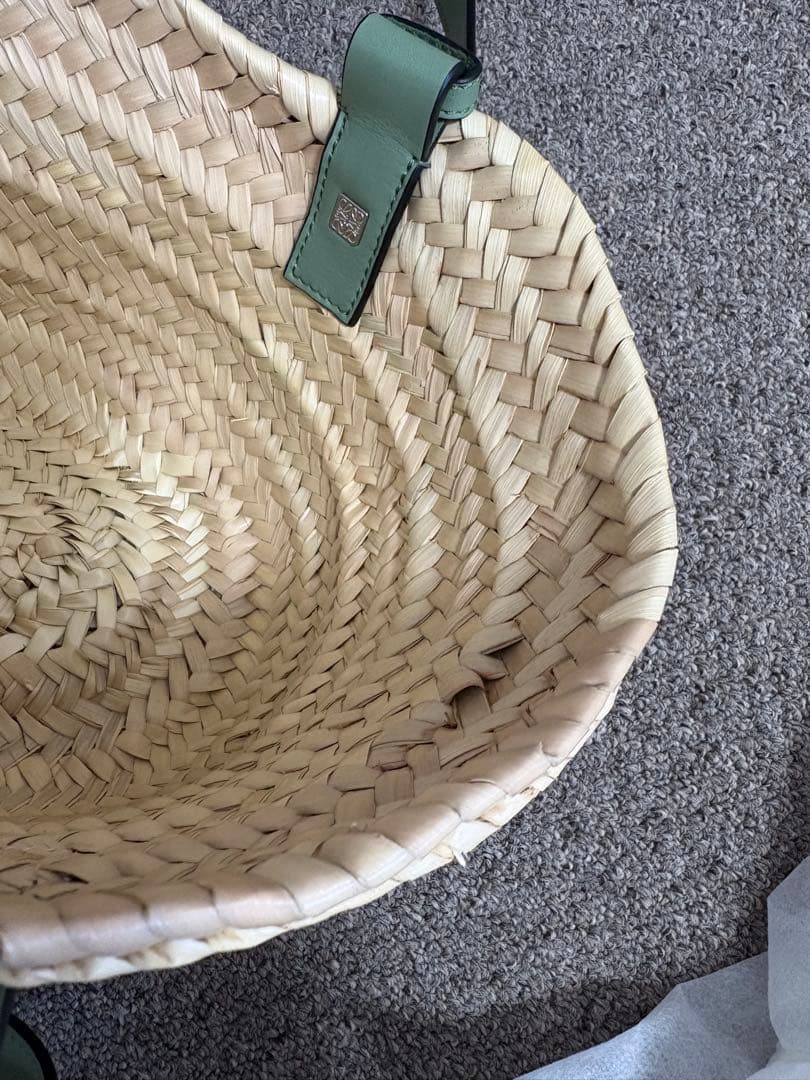 最終値下げ　限定カラー 人気 LOEWE バスケットバック グリーン