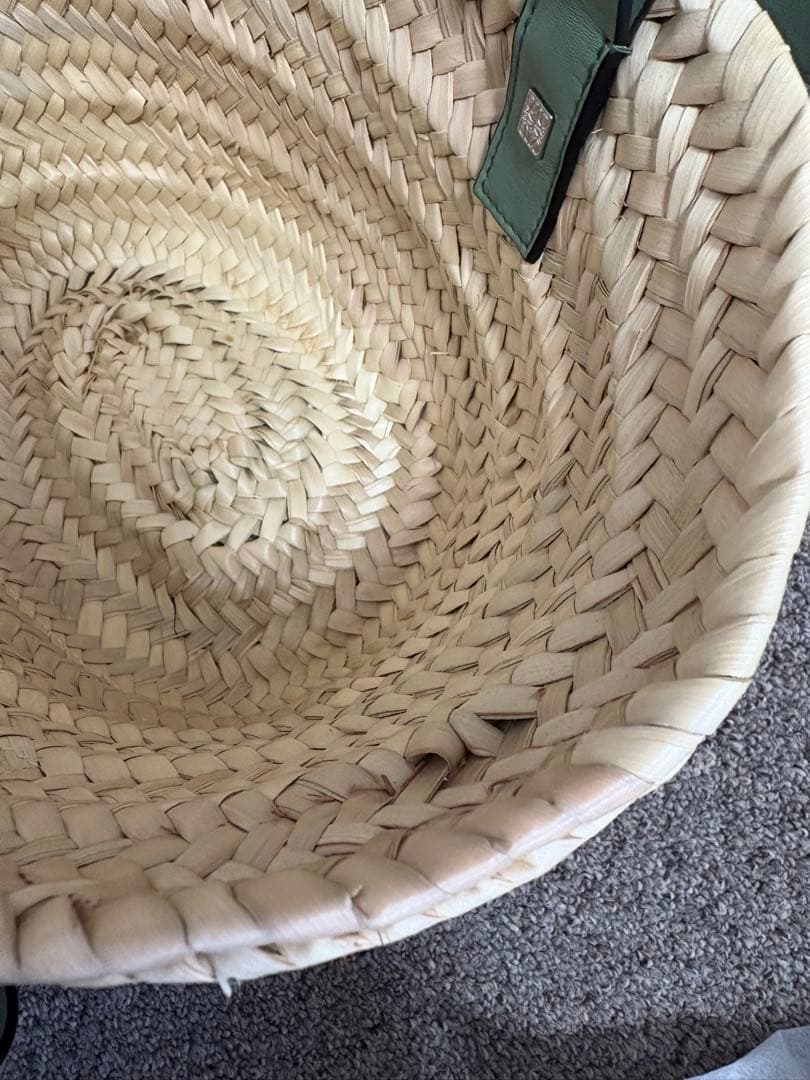 最終値下げ　限定カラー 人気 LOEWE バスケットバック グリーン