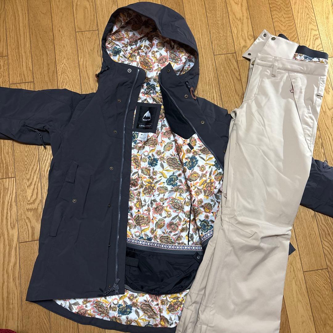 BURTON LIVINGLINING ジャケット Mサイズ