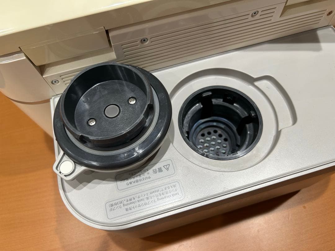 【✴︎✴︎お値下げ中✴︎✴︎】サキナエステマシン　サキナビジュー　美顔器