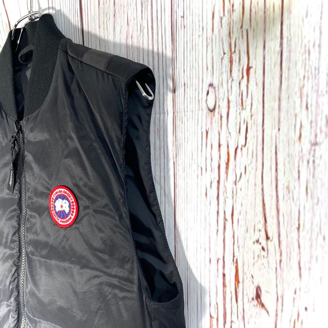 【美品】  カナダグース　ダウンベスト　 黒　ロゴ