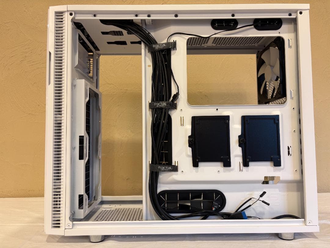 【美品完品】Fractal Design Define R5 Window 白