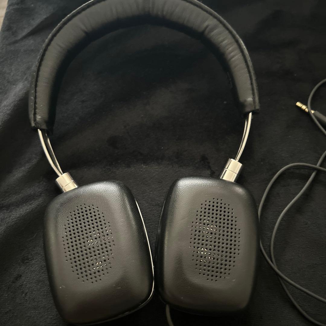 美品　Bowers & Wilkins 有線ヘッドホン