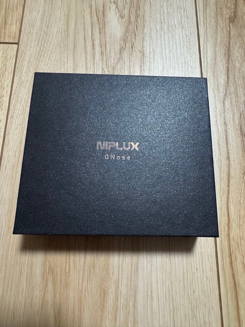 NIPLUX QNose EMS 美容器