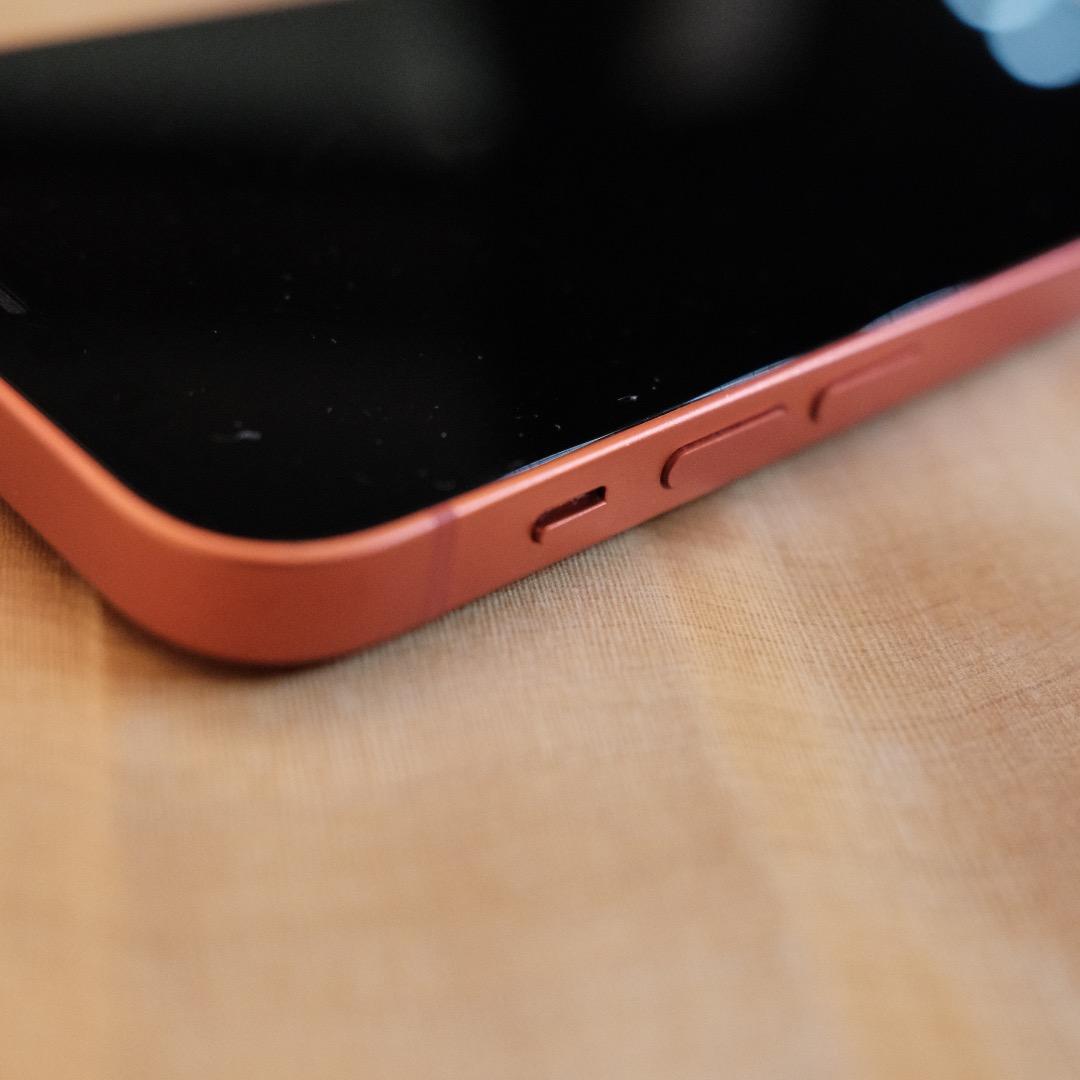 【訳あり品】iPhone 12 mini red docomo SIMフリー