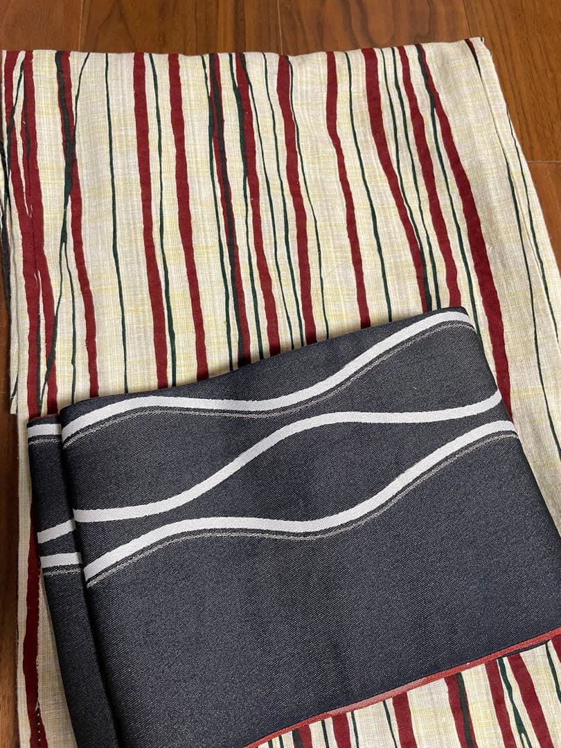 utatane 綿麻 先染めベージュ レトロ赤のよろけ縞　浴衣と帯セット