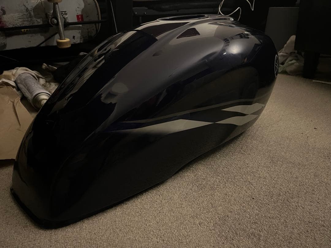 ゆー　　　　YAMAHA xjr400r 4hm タンク　純正カラー　外装