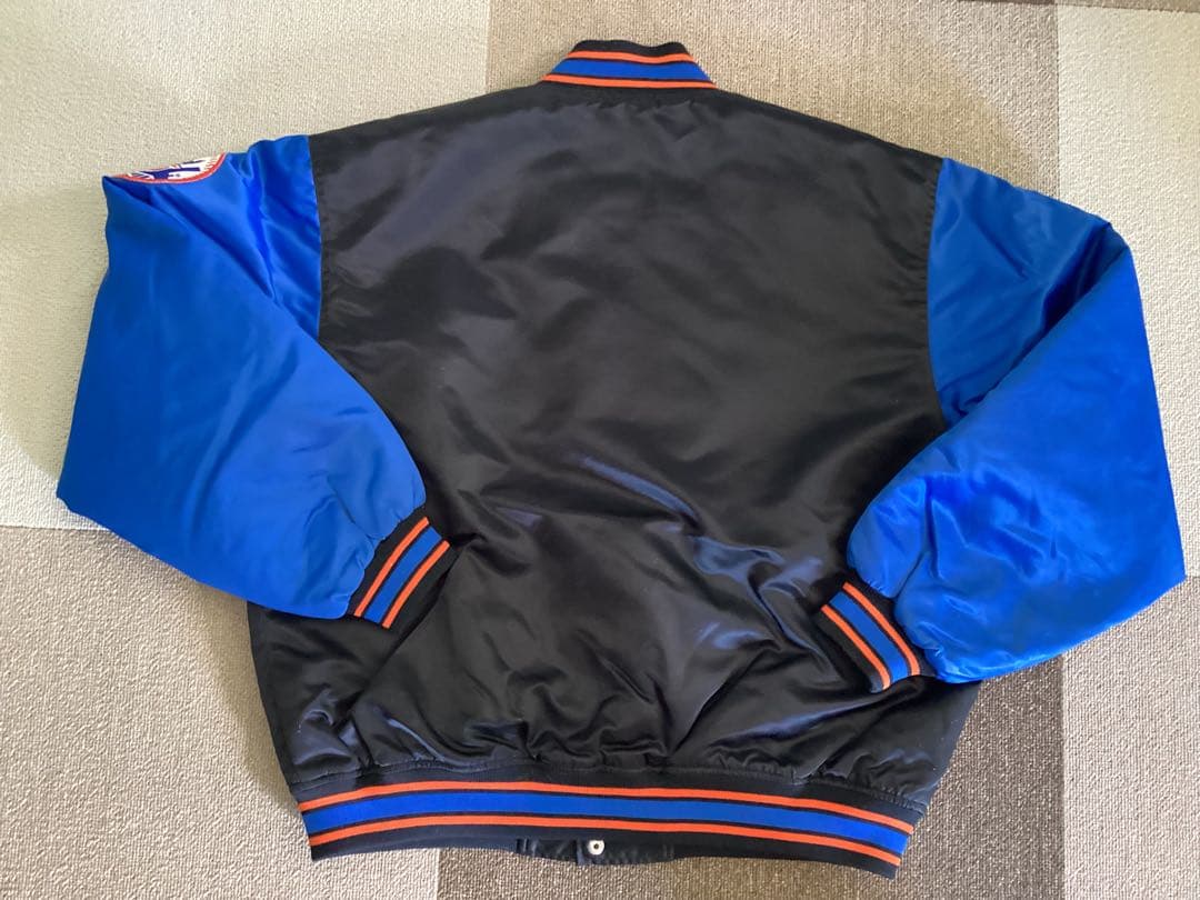 FELCO社製Metsスタジアムジャンパー