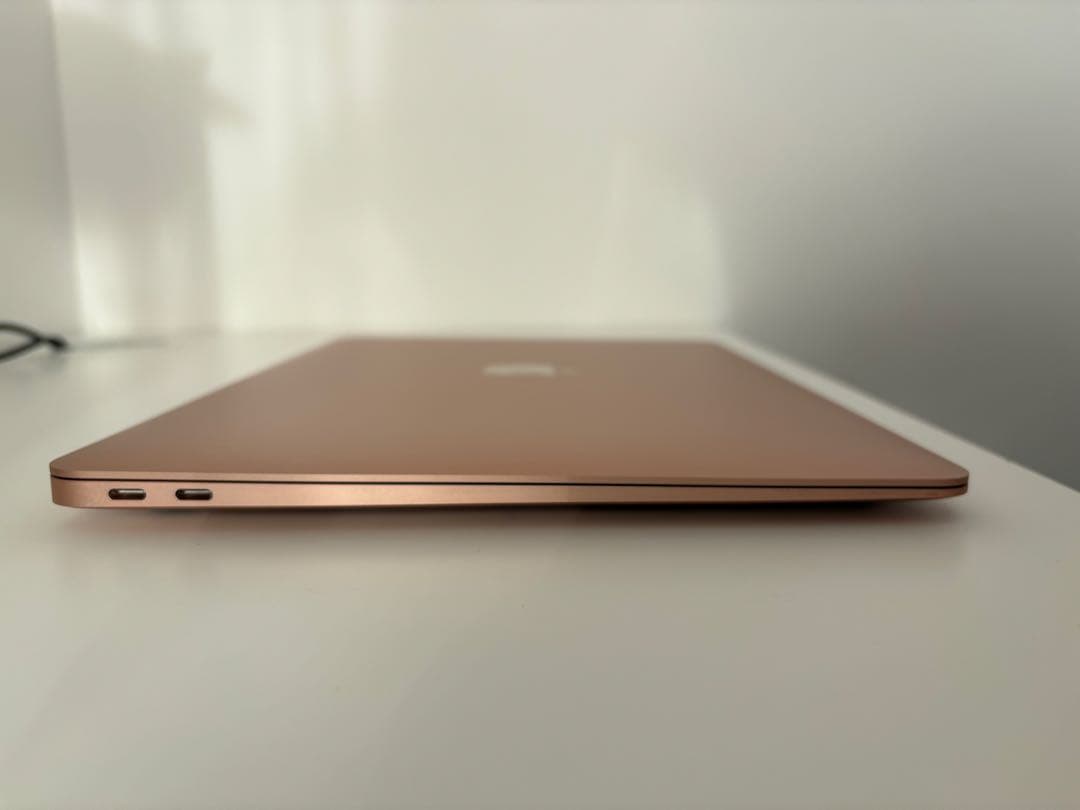 【送料込｜超美品｜箱あり】MacBook Air (13-inch, 2020)