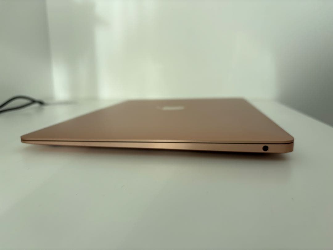 【送料込｜超美品｜箱あり】MacBook Air (13-inch, 2020)