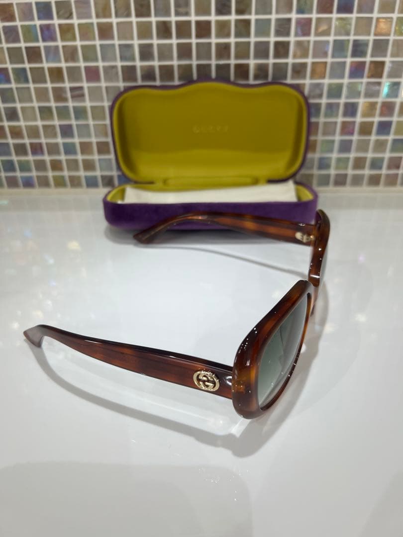 Gucci グッチ　ブラウン サングラス　ケース付き