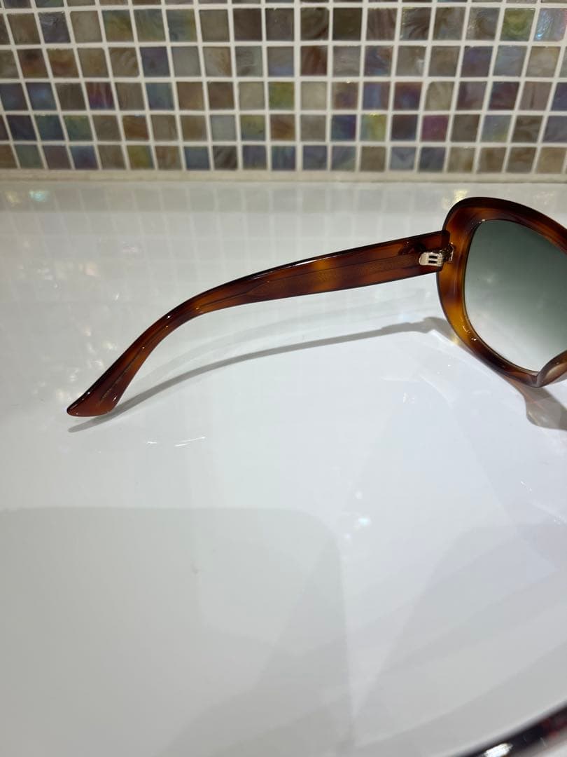 Gucci グッチ　ブラウン サングラス　ケース付き