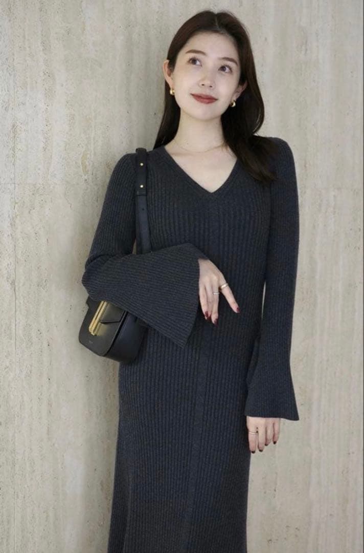 anuans セミマーメイドニットワンピース　チャコールグレイ