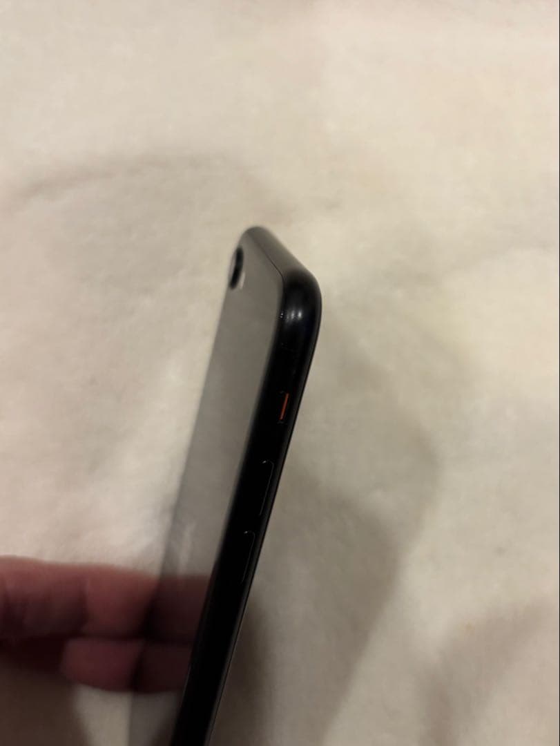 Apple iPhone SE 第2世代　64GB ジャンク品