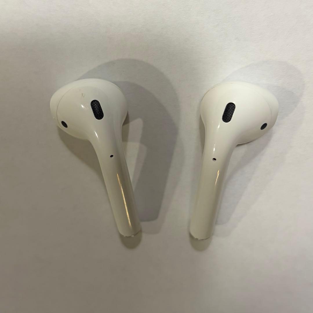 イヤホン AirPods2 with Wireless Charging Case