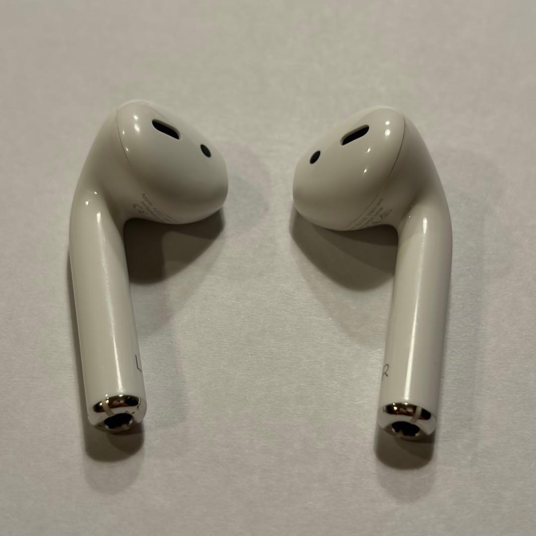イヤホン AirPods2 with Wireless Charging Case