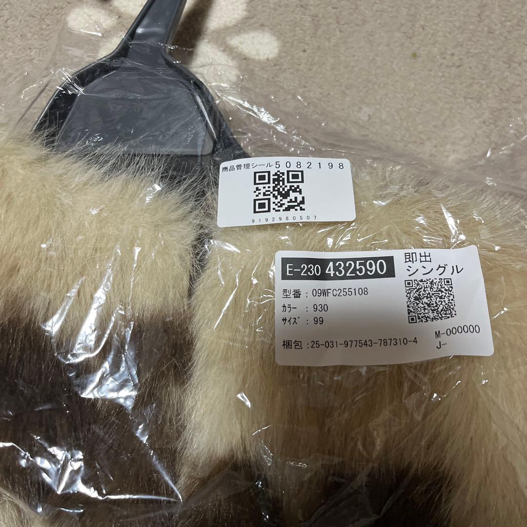 MilaOwenマルチマテリアルノーカラーファーコート　MIX