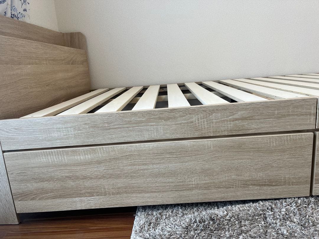 シングル 棚コンセント付きチェストベッドフレーム